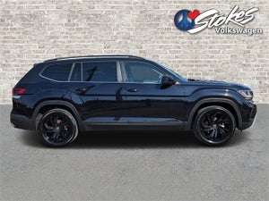 2022 Volkswagen Atlas SE with Technology with 4MOTION&#174;